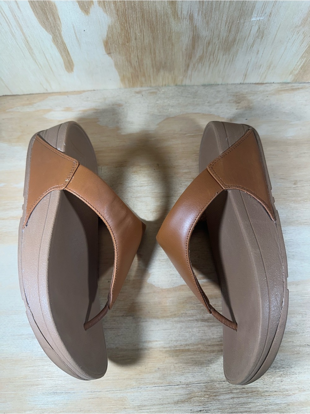 Fitflop Lulu Brown Leather Flip Flop Sandals Women’s Size 7 - Picture 3 of 7